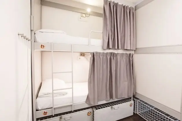 Private 6-Bedroom, shared Bathroom