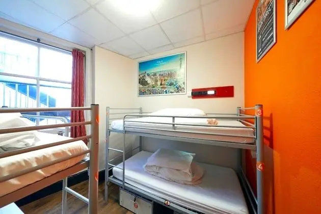 Bed in 4 Bed Dorm with Shared Bathroom