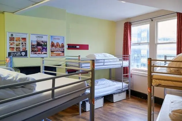 Bed in 8 Bed Dorm with Shared Bathroom