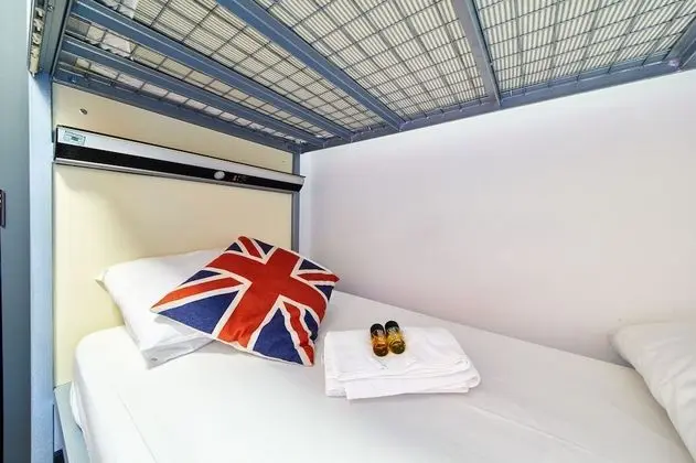 Private 2 Bunk Room, Shared Bathroom
