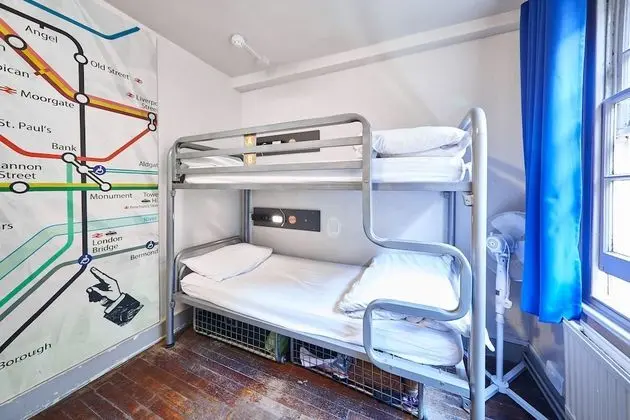 Bed in 4 Bed Dorm with Shared Bathroom