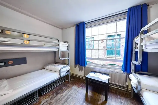Bed in 4 Bed Dorm with Shared Bathroom