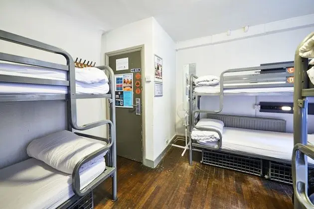 Bed in 6 Bed Dorm with Shared Bathroom