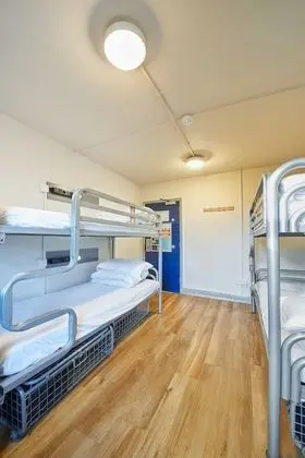 Bed in 4 Bed Dorm with Shared Bathroom
