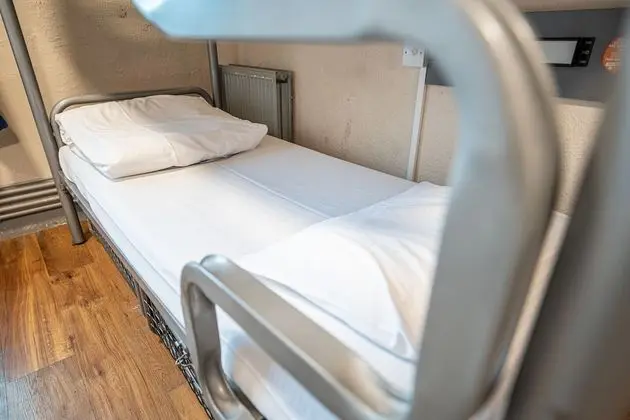 Bed in 4 Bed Dorm with Shared Bathroom