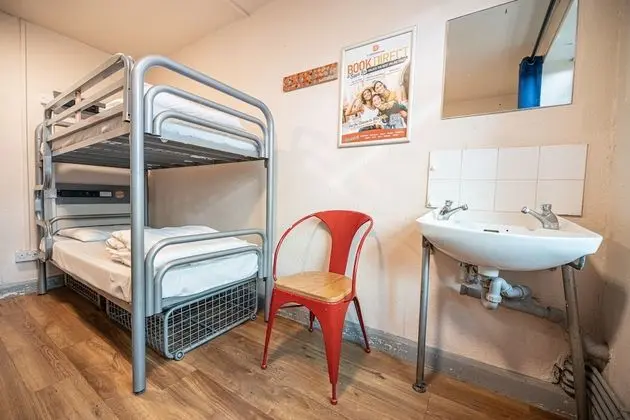 Bed in 4 Bed Dorm with Shared Bathroom