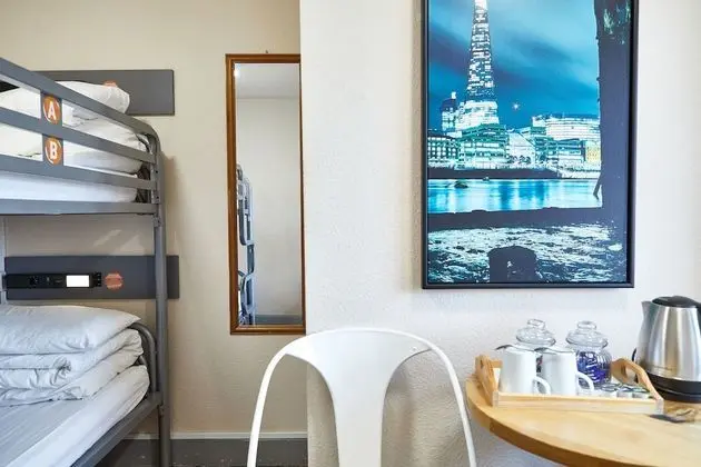 Private 2 Bunk Room, Shared Bathroom