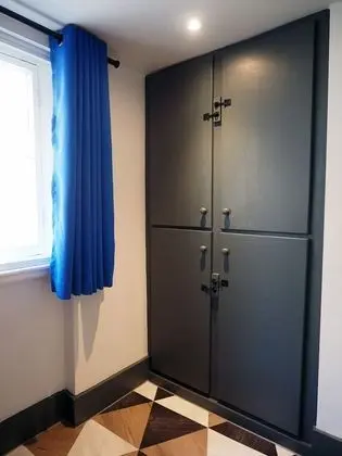 Bed in 8 Bed Mixed Dorm with Shared Bathroom