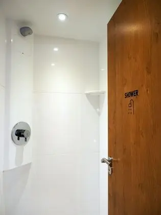 Bed in 8 Bed Mixed Dorm with Shared Bathroom