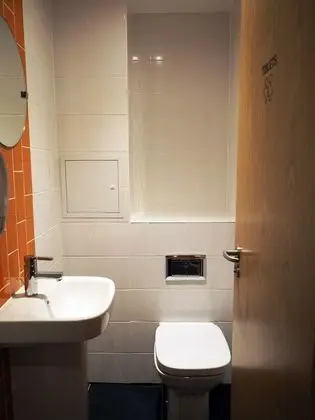 Tek Büyük Yataklı Oda, Banyolu/Duşlu