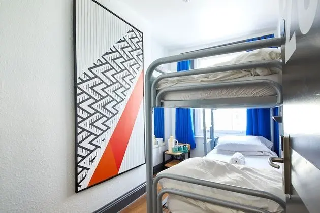 Tek Büyük Yataklı Oda, Sadece kadınlar için (2 Bunk Female Room)