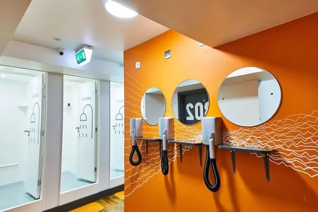 Tek Büyük Yataklı Oda, Sadece kadınlar için (2 Bunk Female Room)