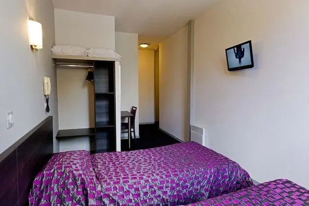 Üç Kişilik Oda, 3 Tek Kişilik Yatak