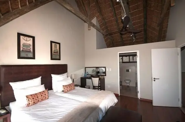 Comfort Tek Büyük veya İki Ayrı Yataklı Oda (Twin / Double Rooms )