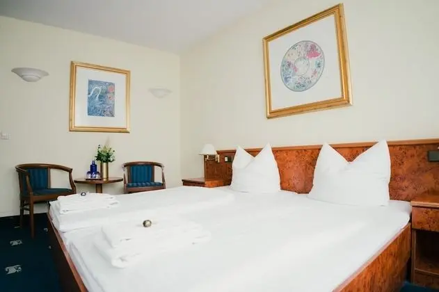 Classic Tek Büyük Yataklı Oda