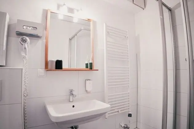 Classic Tek Büyük Yataklı Oda