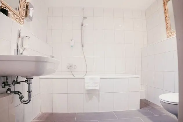 Classic Tek Büyük Yataklı Oda