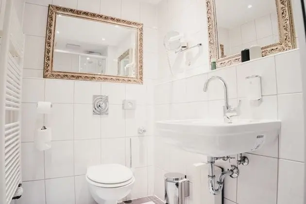 Classic Tek Büyük Yataklı Oda