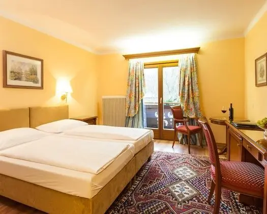 Tek Büyük Yataklı Oda, Balkon