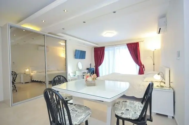 Deluxe Stüdyo, Kısmi Deniz Manzaralı (St. George)