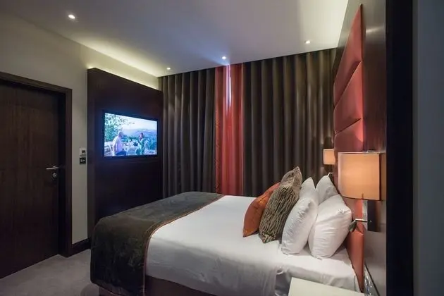 Superior Tek Büyük veya İki Ayrı Yataklı Oda