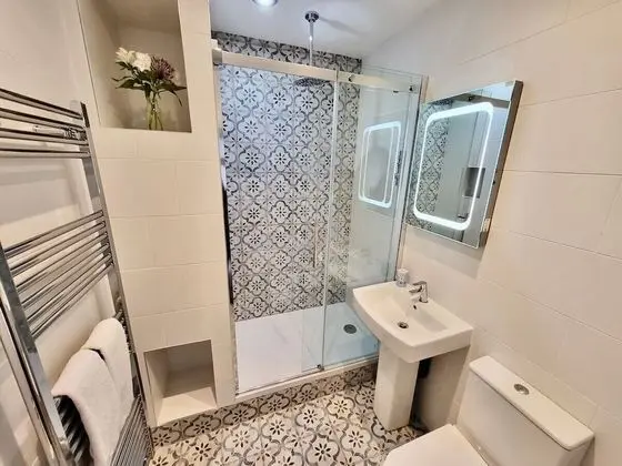 Superior Tek Büyük Yataklı Oda