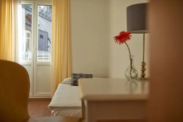 Tek Kişilik Oda, Ortak Banyo