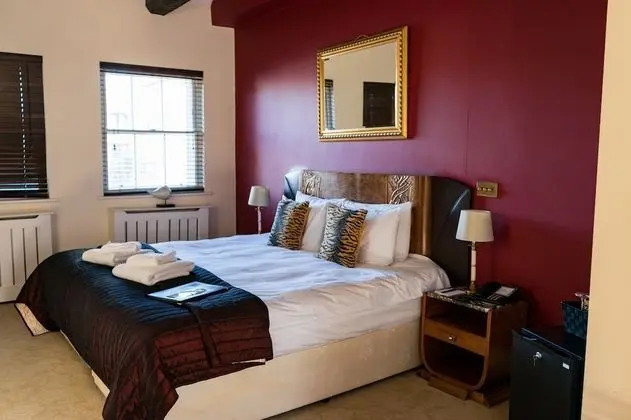 Georgian Suite (not dog friendly)