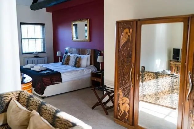 Georgian Suite (not dog friendly)
