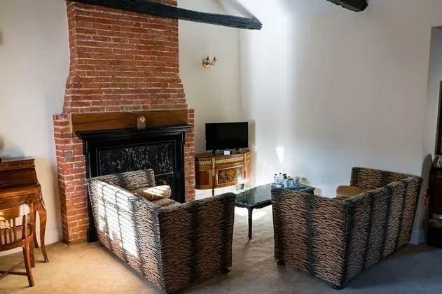 Georgian Suite (not dog friendly)