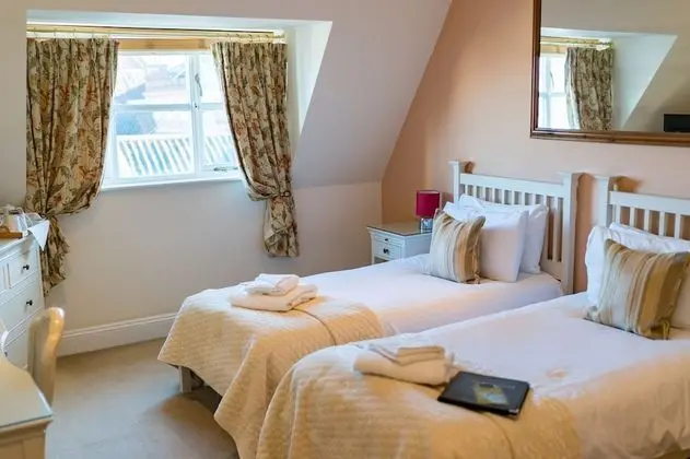 Twin Room (not dog friendly)