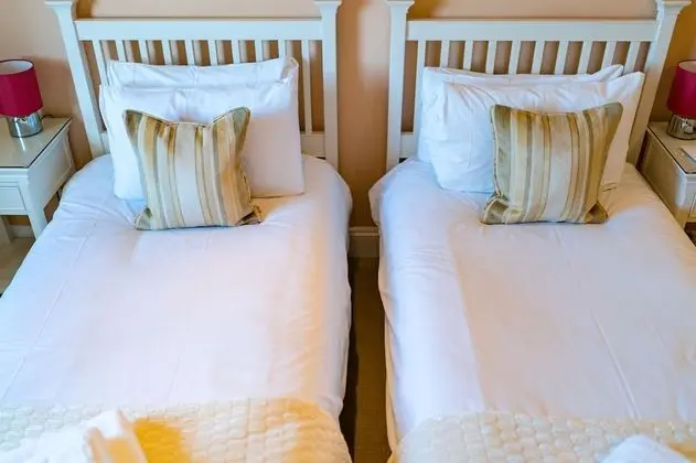 Twin Room (not dog friendly)