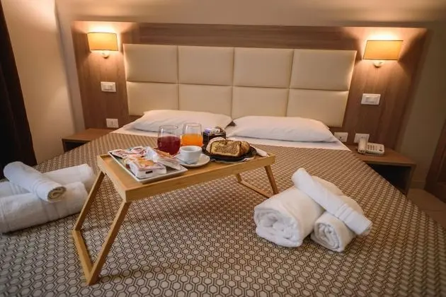 Tek Büyük veya İki Ayrı Yataklı Oda