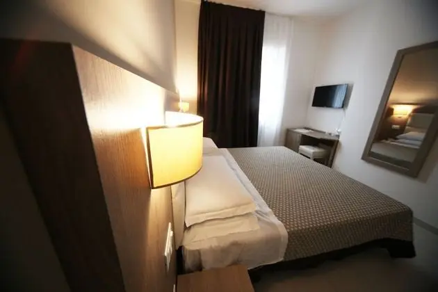 Tek Büyük veya İki Ayrı Yataklı Oda