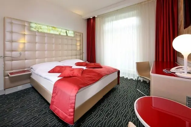 Comfort Tek Büyük Yataklı Oda