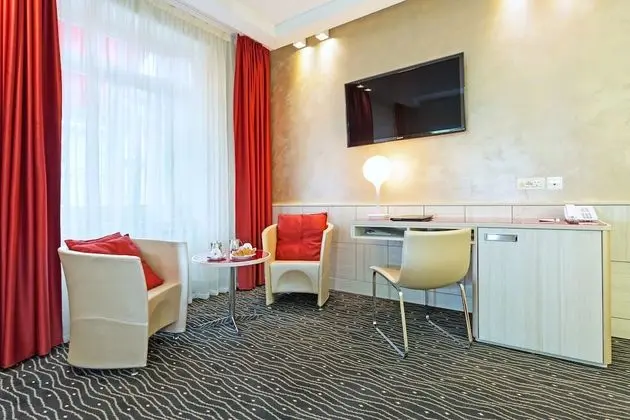 Comfort Tek Büyük Yataklı Oda