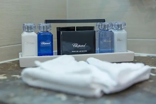 Junior Süit, Balkon
