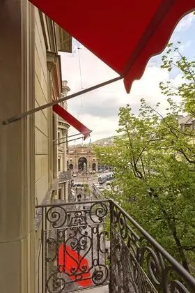 Oda, Balkon, Şehir Manzaralı