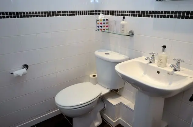 Oda, 1 En Büyük (King) Boy Yatak, Banyolu/Duşlu, Deniz Manzaralı (1st Floor)