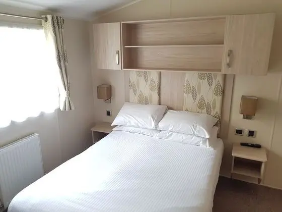 Oda, 2 Yatak Odası (Gold Caravan Lodge with Balcony)