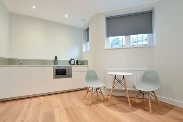 Lower Ground Floor Deluxe Studio
