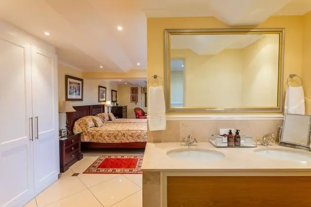 Deluxe Tek Büyük Yataklı Oda (Manor)