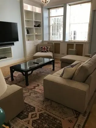 Ev