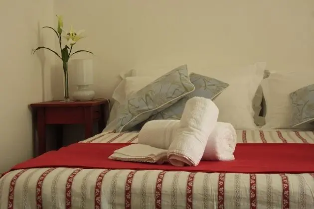 Büyük Yataklı Tek Kişilik Oda