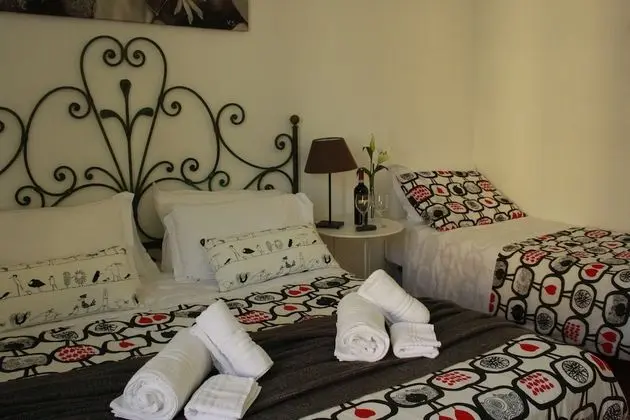 Tek Büyük veya İki Ayrı Yataklı Oda