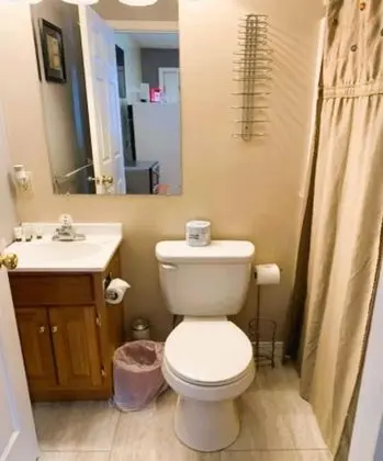 King Bed Riverfront Suite