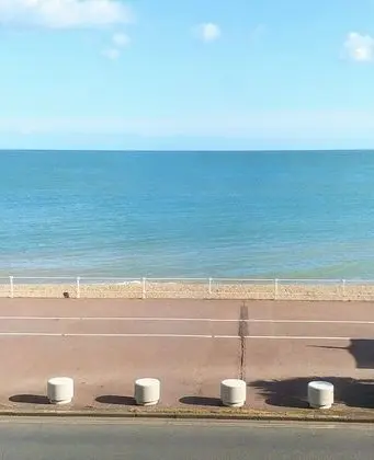 Luxury Beach View Suite