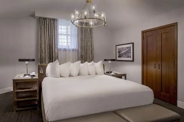 Luxury Süit, 1 En Büyük (King) Boy Yatak (Grand Hall, Fountain View)