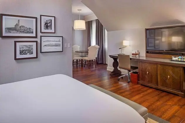 Luxury Süit, 1 En Büyük (King) Boy Yatak (Grand Hall, Fountain View)