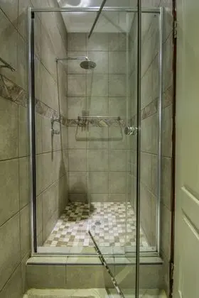 Comfort Tek Büyük veya İki Ayrı Yataklı Oda, Banyolu/Duşlu